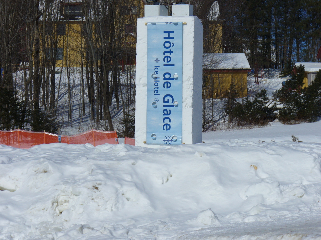 Quebec Sign